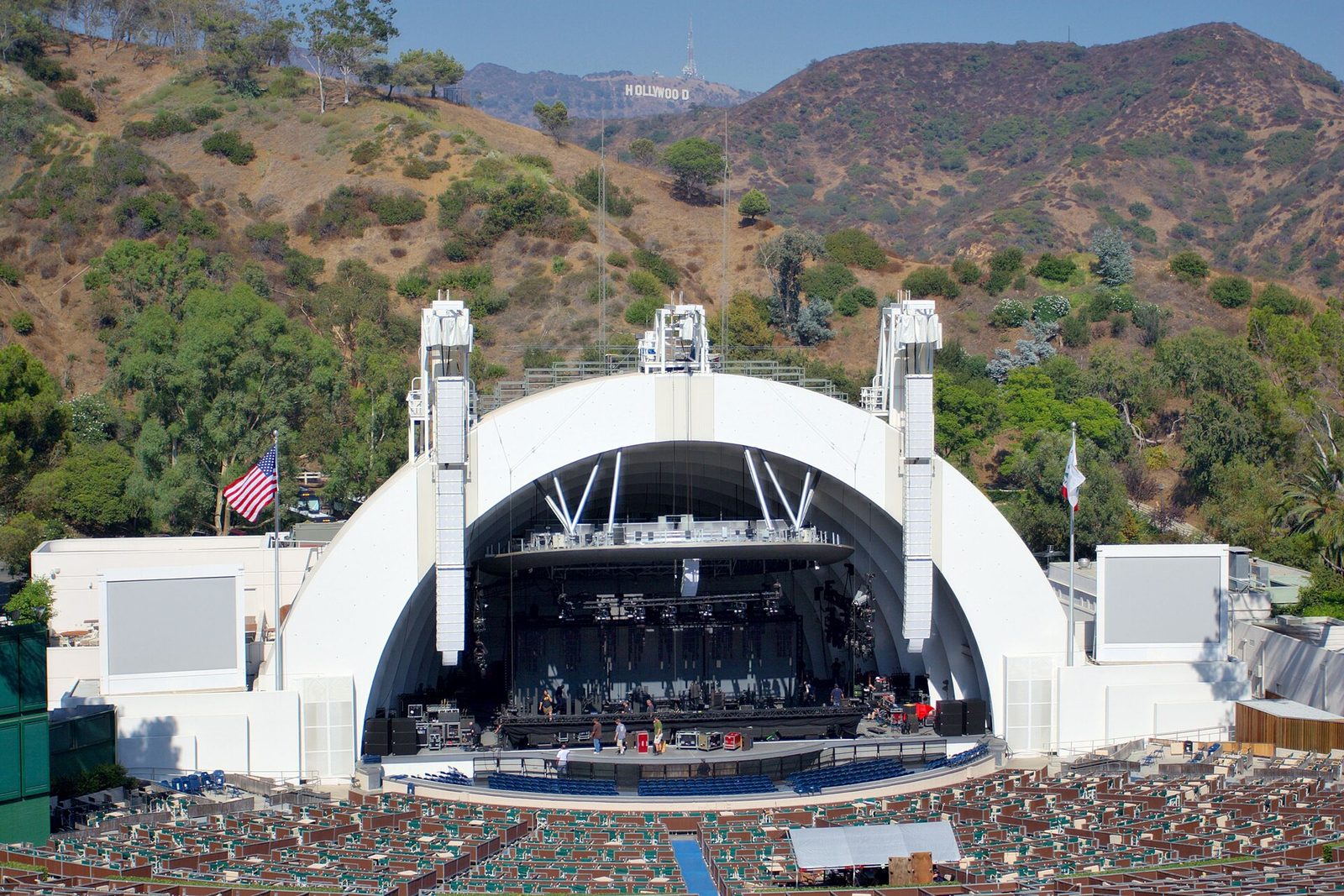 Aerosmith put "& Friends" on the Hollywood Bowl marquee for 29 October and 1 November
