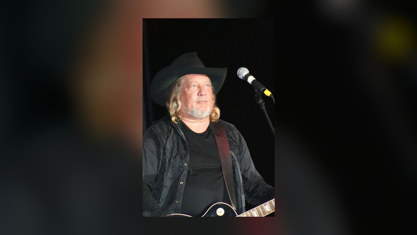 John Anderson, the Country Music Hall of Famer behind "Swingin'" and "Seminole Wind", has died at 71