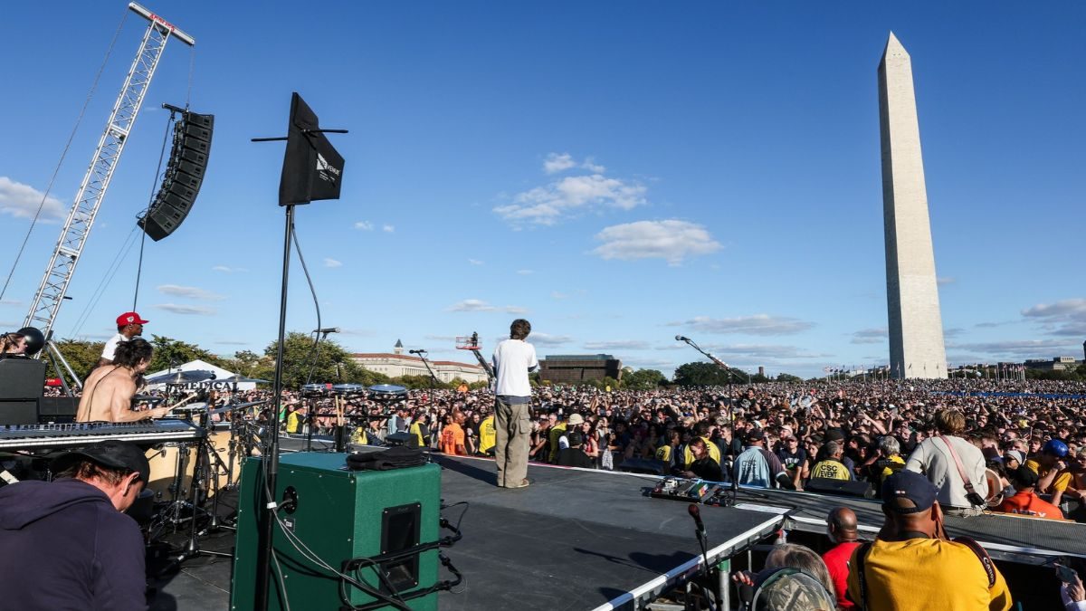 Turnstile drew an estimated 60,000 to the Washington Monument and raised over $220,000